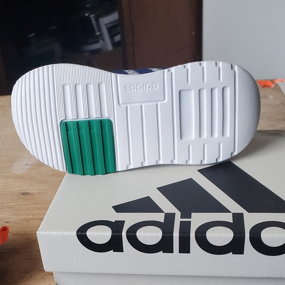 Adidas - Picture 6 of 9